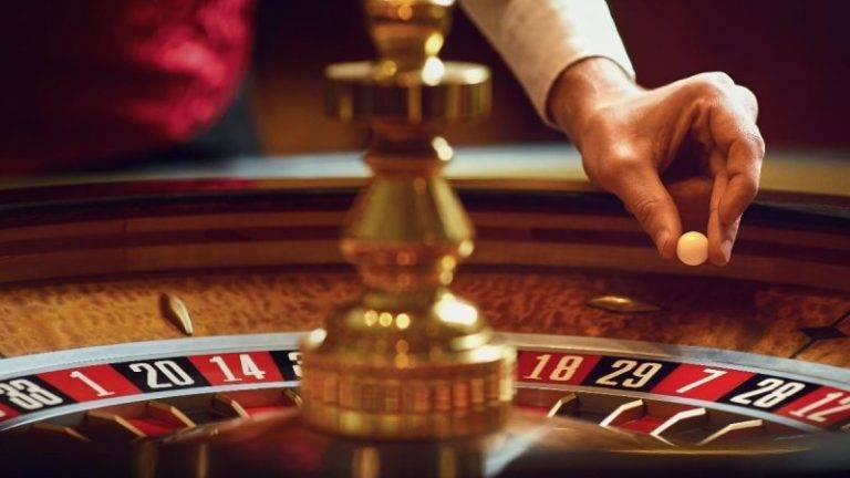 Roulette gồm có những cách chơi nào? 5 chiêu cách chơi roulette thành công Roulette gồm có những cách chơi nào? 5 chiêu cách chơi roulette thành công