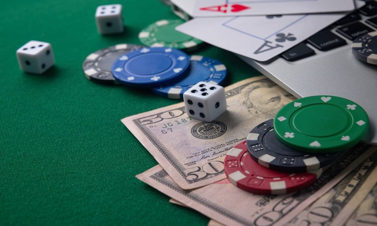 Nhược điểm baccarat là gì, Kiếm tiền từ gian lận và lỗ hổng thế nào ?