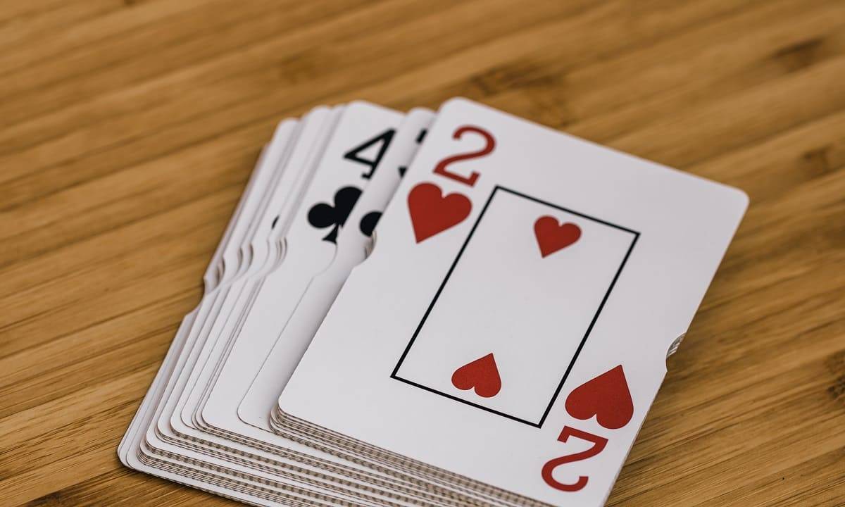 Tiền thưởng hoàn trả Baccarat có rủi ro không?